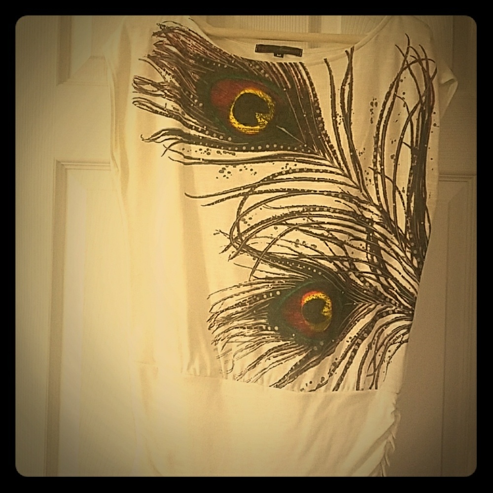 Heartsoul size medium peacock print shirt